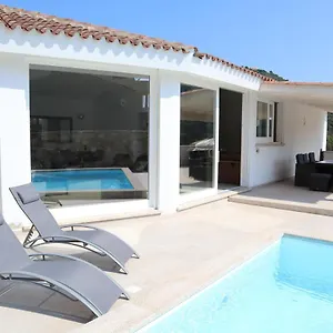 Neues Haus Mit Beheiztem Pool Brunella